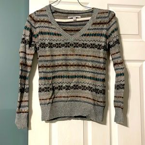 Cute v-neck sweater worn a few times!